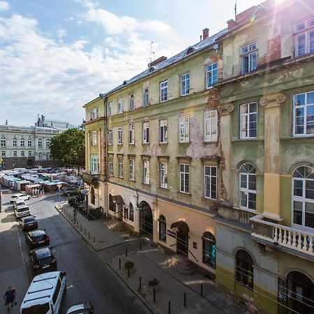 Apartamento Навпроти Вернісажу Біля Оперного Вулиця Театральна 26 Є Балкон Та Інернет Leópolis Exterior foto
