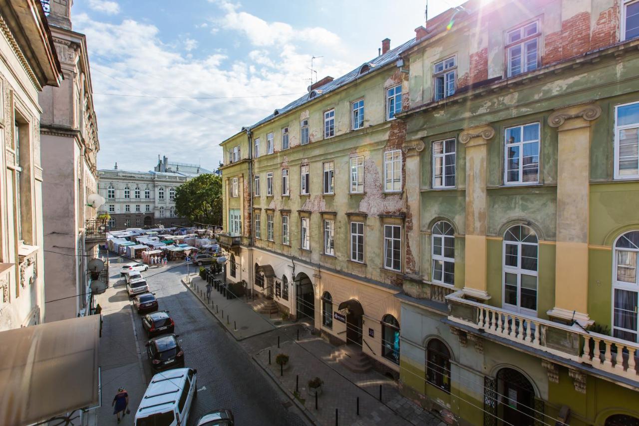 Apartamento Навпроти Вернісажу Біля Оперного Вулиця Театральна 26 Є Балкон Та Інернет Leópolis Exterior foto
