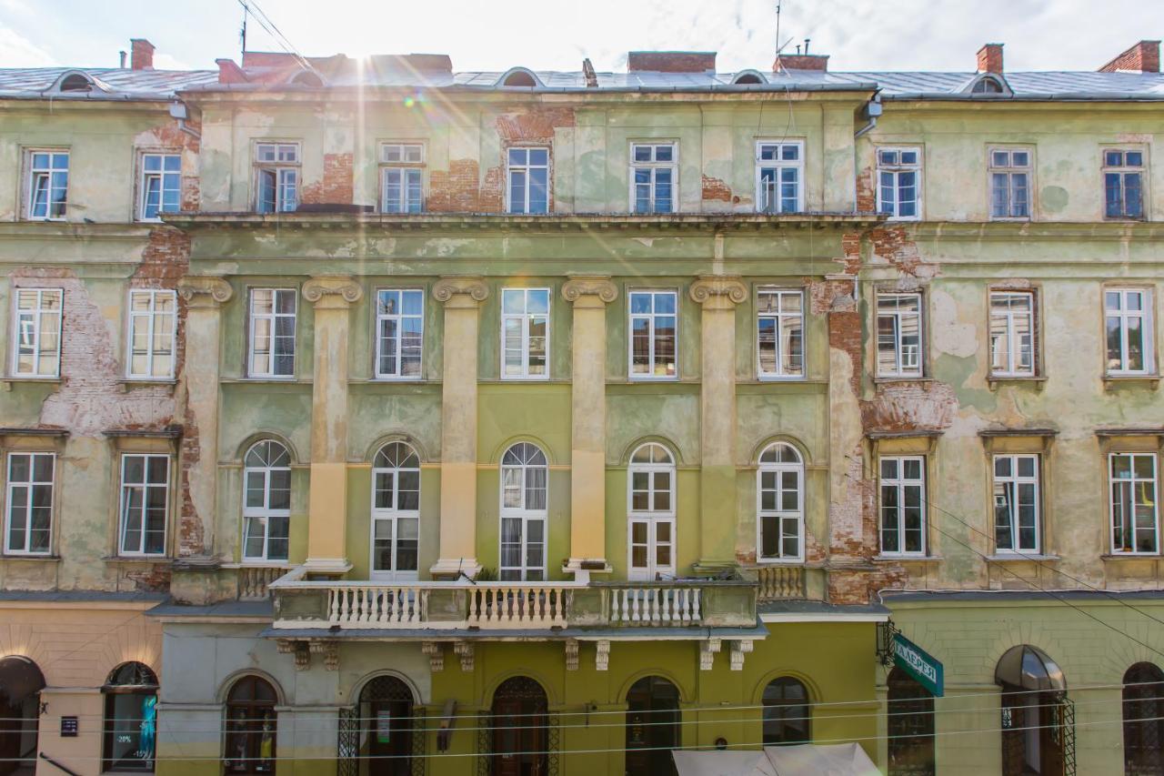 Apartamento Навпроти Вернісажу Біля Оперного Вулиця Театральна 26 Є Балкон Та Інернет Leópolis Exterior foto