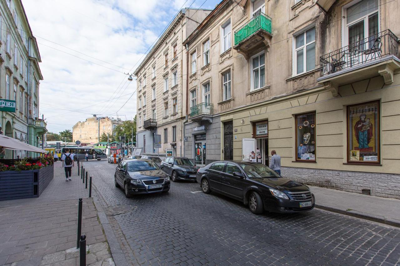 Apartamento Навпроти Вернісажу Біля Оперного Вулиця Театральна 26 Є Балкон Та Інернет Leópolis Exterior foto