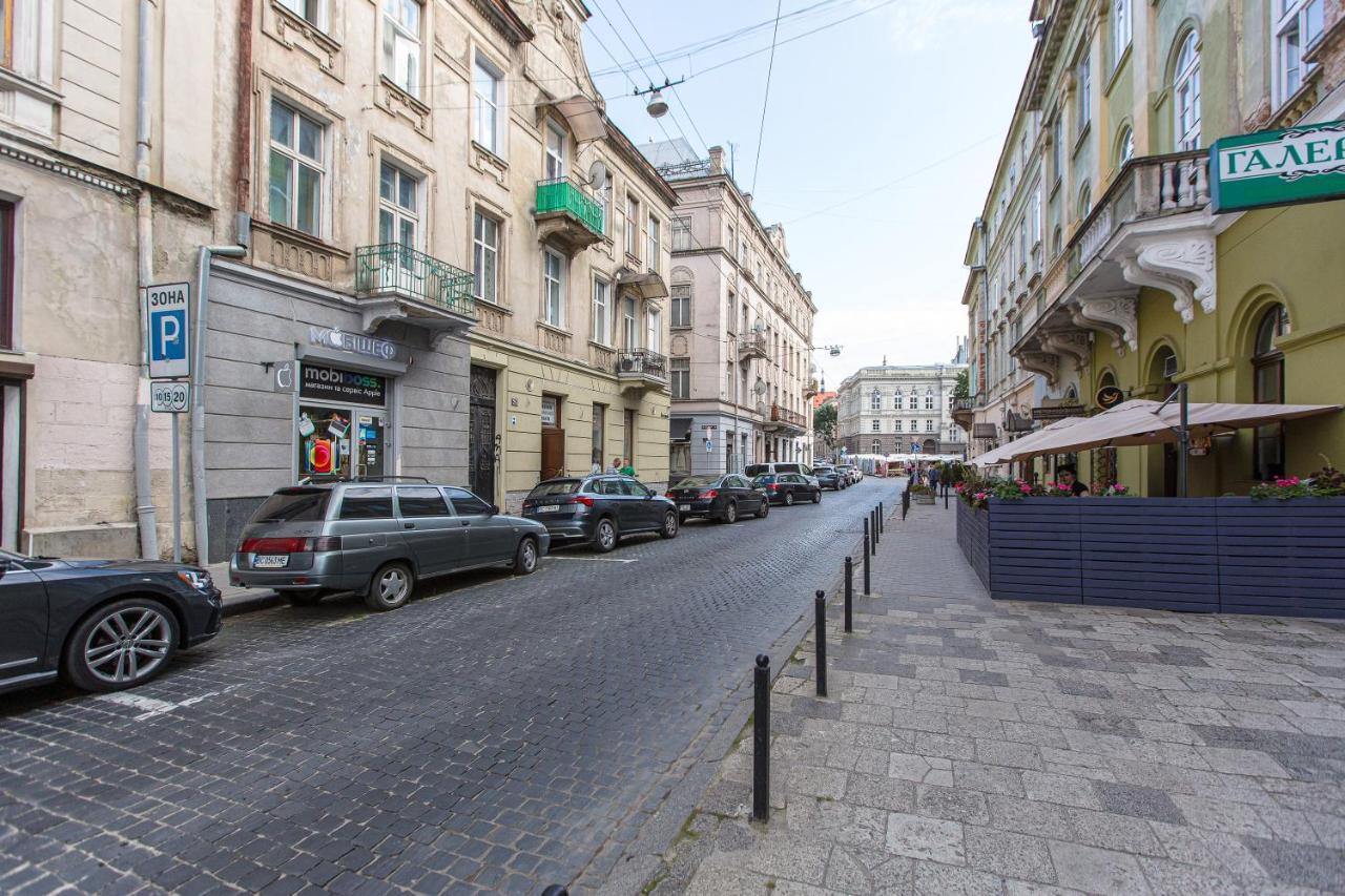 Apartamento Навпроти Вернісажу Біля Оперного Вулиця Театральна 26 Є Балкон Та Інернет Leópolis Exterior foto